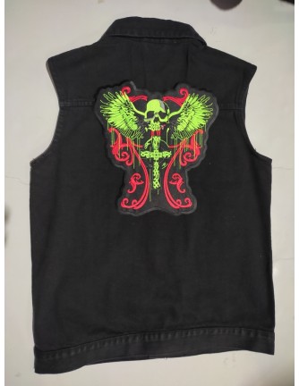 Parche Gigante Calavera Alas Verdes Cruz Bordado