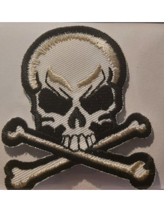 Parche CALAVERA HUESOS - Pirata Bordado