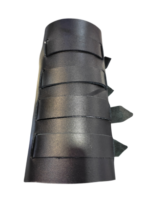 Muñequera cuero lisa cuatro hebillas