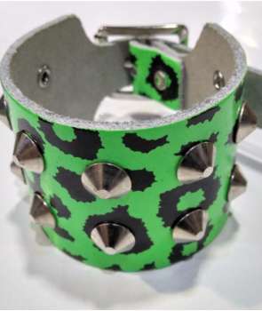 Muñequera cono 2 filas leopardo verde